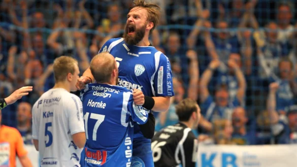 Der Moment der Erl&ouml;sung: Der sonst so besonnene Andrej Kogut war nach der Last-Minute-Rettung gegen den VfL Gummersbach kaum noch einzufangen. Foto: J&ouml;rg Hagemann - &copy; J&ouml;rg Hagemann