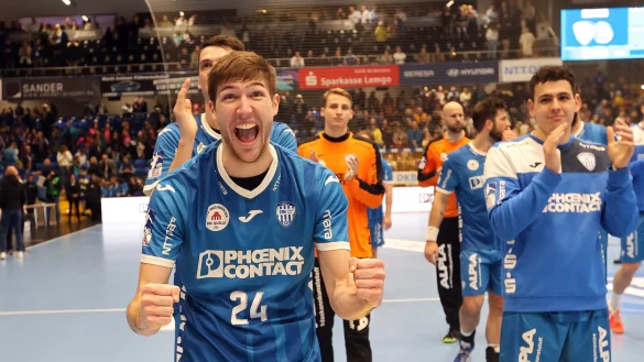 Leidenschaftlicher Jubel bei Lukas Zerbe. Der Rechtsau&szlig;en m&ouml;chte die verbleibenden f&uuml;nf Spiele im TBV-Dress einfach genie&szlig;en. - &copy; paul cohen