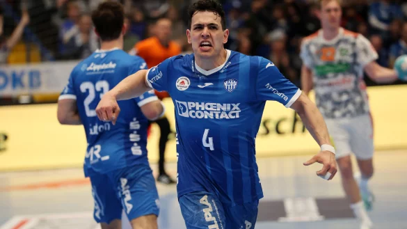 Samuel Zehnder feiert einen seiner insgesamt neun Treffer. - &copy; paul cohen