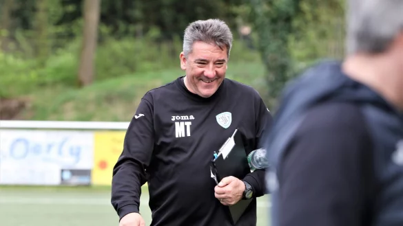 Gut gelaunt pr&auml;sentierte sich Miron Tadic am Sonntagnachmittag beim 5:0 des TSV Oerlinghausen gegen Tengern. - &copy; Oliver K&ouml;nig