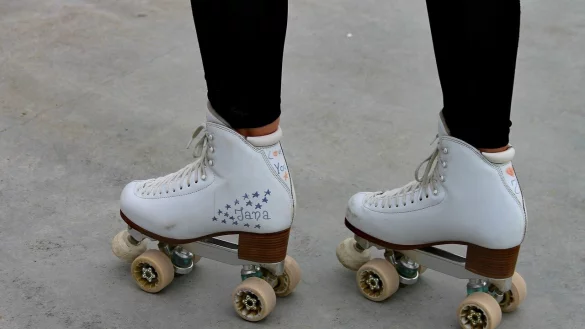 Das Rollschuh-Training funktioniert am besten auf festem Untergrund, nicht auf Hallenb&ouml;den. Deswegen sollen die Sportlerinnen und Sportler des TBV Jahn-Alverdissen eine neue Fl&auml;che am Wolfsiek bekommen. - &copy; Symbolbild: Pixabay