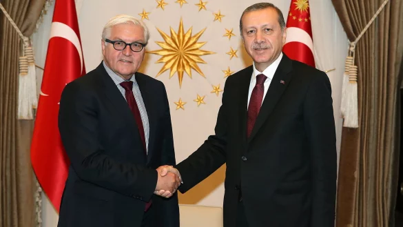 Frank-Walter Steinmeier wird am Montag wieder in die T&uuml;rkei reisen und dort auf Pr&auml;sident Erdogan treffen. - &copy; Verwendung nur in Deutschland