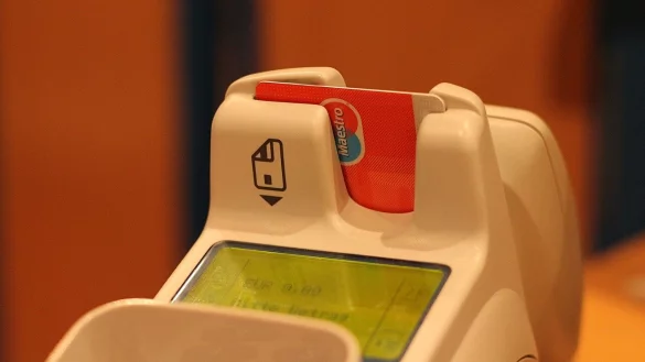 Erst als der Bielefelder seinen Kontoauszug pr&uuml;ft, wird deutlich: Da ist etwas m&auml;chtig schief gelaufen. - &copy; Pixabay/Guvo59