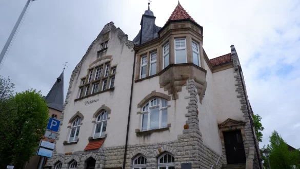 Das Barntruper Rathaus. In der Verwaltung soll eine hohe Fluktuation herrschen. - © Lorraine Brinkmann