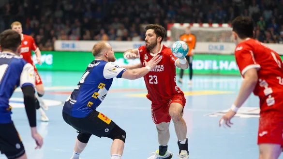 Lemgos Tim Suton macht Druck. - &copy; Kornej Weibert