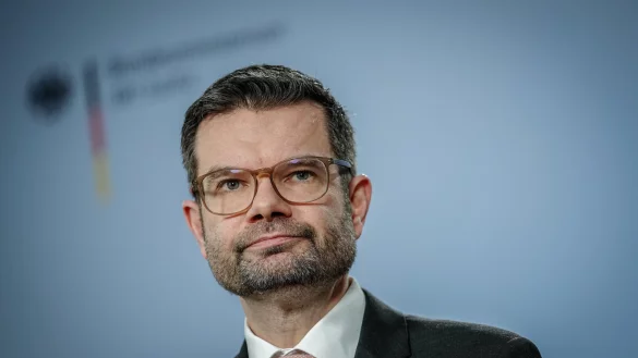 Justizminister Marco Buschmann (FDP) erwartet "perspektivisch" eine Entlastung von Justiz und Polizei durch die Cannabis-Legalisierung. - &copy; Kay Nietfeld/dpa