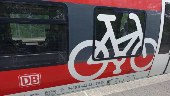 Ausfl&uuml;ge oder Urlaube mit dem Rad werden immer beliebter. Dabei gibt es einiges zu beachten. - &copy; picture alliance / ZB