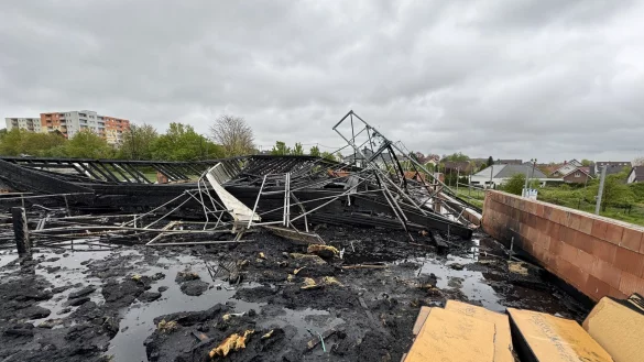 Das Obergeschoss des Kita-Neubaus am Elkenbreder Weg ist vollkommen zerst&ouml;rt worden. - &copy; Sven Kienscherf