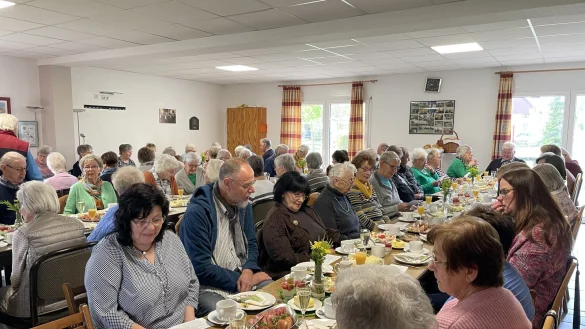 Das Fr&uuml;hst&uuml;ck des Kalletaler Seniorenbeirats war bestens besucht. - &copy; Heiderose Osterhage