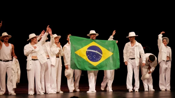 1. Preis f&uuml;r das Ensemble aus Brasilien mit der Choreografie "Slim Identity" von Joao Marcos und Roddy Rodrigues. - &copy; Thomas Kr&uuml;gler