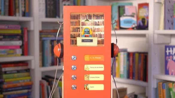 Der Buchfindomat ist kinderleicht zu bedienen. - &copy; Stadt Lage