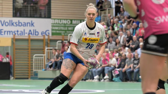 Hatte in Metzingen, wie auch die Blomberger Teamkameradinnen, einen schweren Stand: Kreisläuferin Stefanie Kaiser. - © Eibner-Pressefoto / Tobias Baur