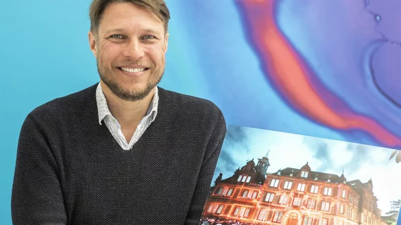 Noch zu Unizeiten gr&uuml;ndet der heute 47-j&auml;hrige Matthias Strobel sein erstes Unternehmen und meldet ein Patent im Bereich Lichttechnik an. - &copy; J&ouml;rg Dieckmann - www.dieckmann-fotodesign.de