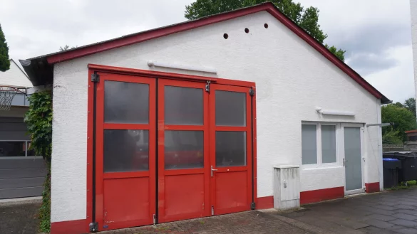 Das aktuelle Ger&auml;tehaus entspricht nicht den Vorgaben des Arbeitsschutzes. - &copy; Michaela Wei&szlig;e(LZ)