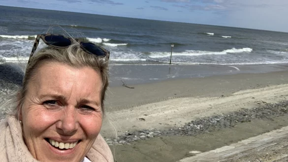 Anja Strohdiek und ihr Mann Stefan genießen die Tage auf Norderney. Die Krankenschwester freut sich über die "tolle Idee" der Rotarier. - © Anja Strohdiek