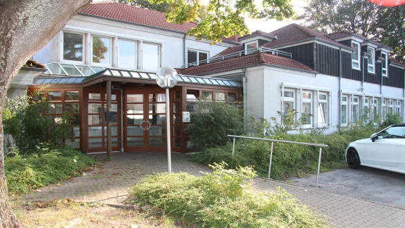 Das Dorfgemeinschaftshaus Hagen geh&ouml;rte vormals der Kirche und diente als Gemeindehaus, bevor die Stadt es kaufte und f&uuml;r Fl&uuml;chtlinge nutzbar machte. Foto: Cordula Gr&ouml;ne - &copy; Archivfoto: Cordula Gr&ouml;ne