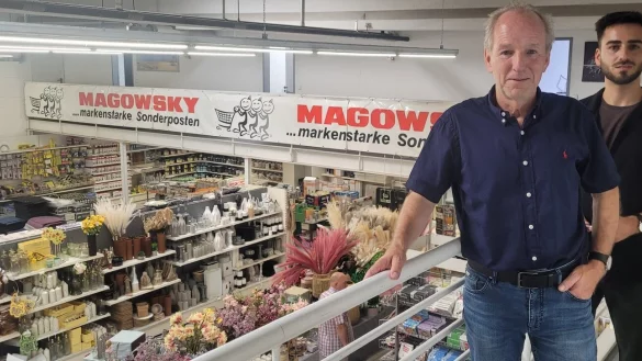 Da hatten sie noch Hoffnung: Peter (links) und Ricardo Magowsky wollten das Unternehmen in Eigenregie retten und konnten sich der Unterst&uuml;tzung ihrer Mitarbeiter sicher sein. Doch es hat nicht gereicht. - &copy; Katrin Kantelberg