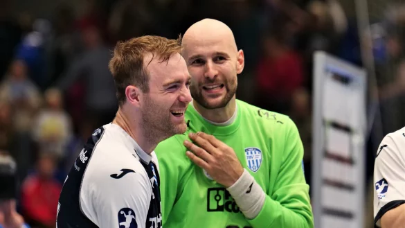 Bobby Schagen und Urh Kastelic hatten gro&szlig;en Anteil am 34:31-Sieg des TBV Lemgo Lippe &uuml;ber die Rhein-Neckar L&ouml;wen. - &copy; J&ouml;rg Hagemann