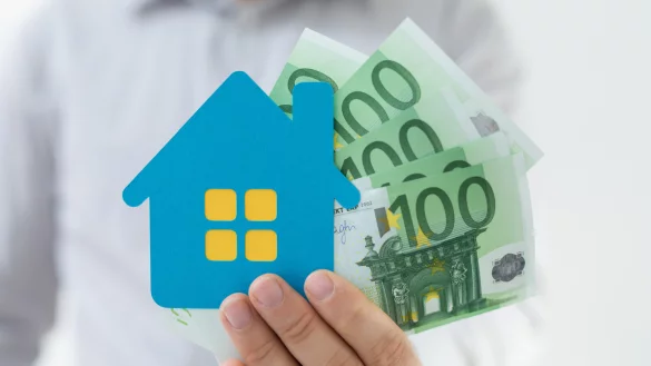 Das Thema Grundsteuer sorgt weiterhin f&uuml;r Unruhe. - &copy; vegefox.com - stock.adobe.com