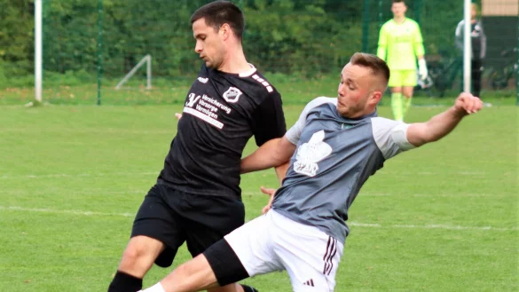 Bastian Hase (Oesterholz) rechts, Samuel Töws links. - © Kai Hahn