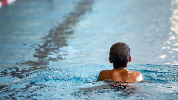 Die KI erfasst die Bewegungsmuster aller Schwimmerinnen und Schwimmer. K&uuml;nftig soll sie auch in Paderborn zum Einsatz kommen. - &copy; Fabian Sommer