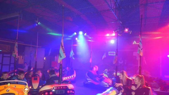 Der Autoscooter ist seit Jahren beim H&ouml;rster Dorffest vor allem bei Jugendlichen sehr beliebt. - &copy; Karolina Schmidt