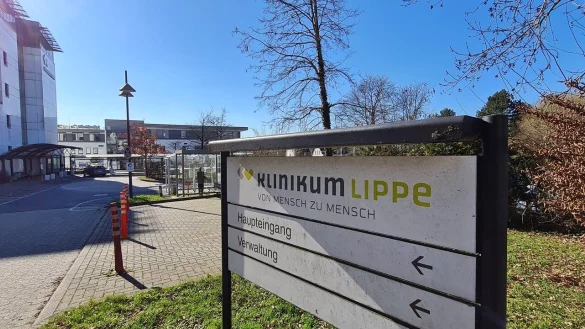 Das Aktionsb&uuml;ndnis will die angedachte Konzentration der meisten Abteilungen des Klinikums hier am Standort Detmold verhindern. - &copy; Marianne Schwarzer