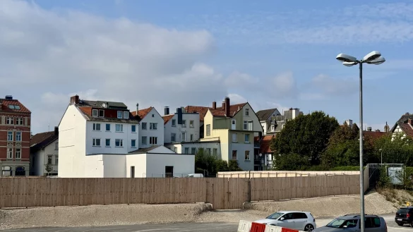 Das Bauprojekt an der Hornschen Straße könnte sich auch auf die Verkehrsführung auswirken. Neue Kreisverkehre oder zusätzliche Ampelanlagen sind im Gespräch. - © Raphael Bartling