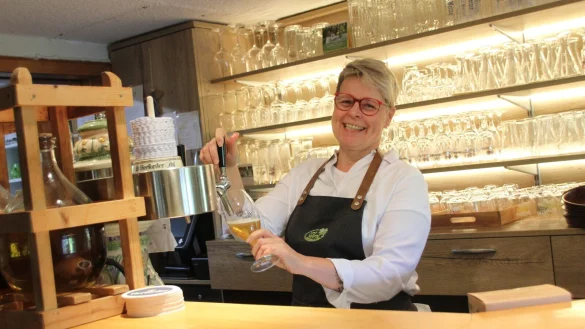 Bei Minna l&auml;uft's weiter: Wirtin Wilma Thorenmeier hat einiges in ihrem Gasthofbetrieb umgestellt und hofft langfristig auf viel Zuspruch. Denn sie hat viel in das urige Geb&auml;ude investiert. - &copy; Madita Schellenberg