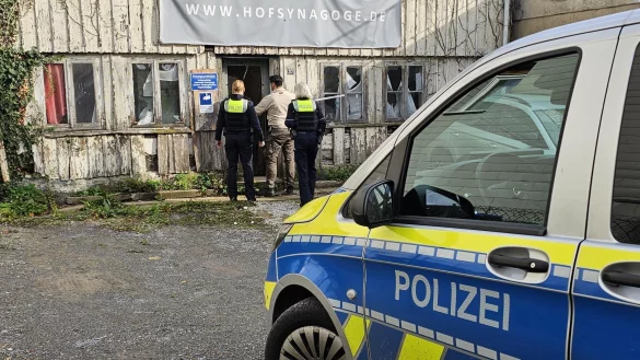 Die Polizei wird am Sonntagmorgen für eine Sachbeschädigung an die Bruchmauerstraße in Detmold gerufen. - © Jost Wolf