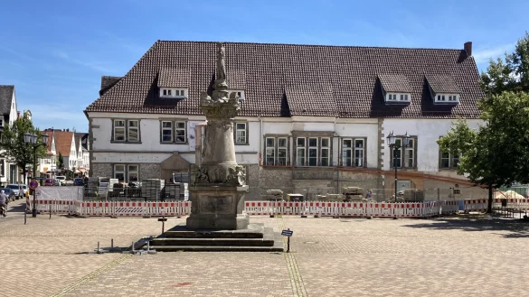 Die Bauarbeiten werden sich l&auml;nger hinziehen als gedacht. - &copy; Cordula Gr&ouml;ne