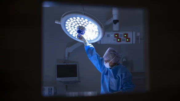 In Westfalen-Lippe bieten 99 Kliniken den Einsatz k&uuml;nstlicher H&uuml;ftgelenke an. &Uuml;berdurchschnittliche Qualit&auml;t bieten jedoch nach Angaben der AOK nur 13. - &copy; picture alliance/KEYSTONE