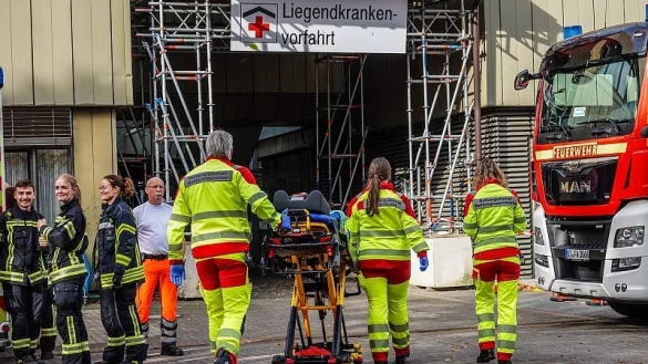 Vier intensiv zu beatmende Patienten wurden prophylaktisch in umliegende Krankenh&auml;user verlegt. - &copy; Paul Brinkmann