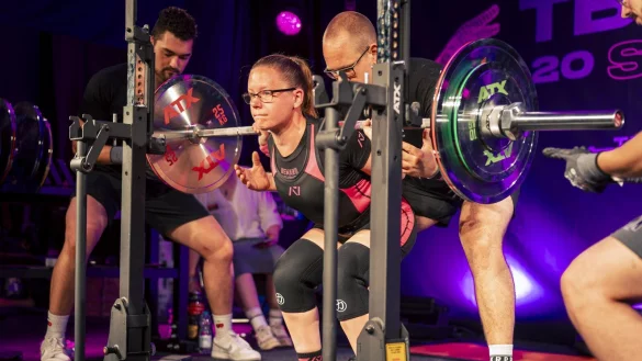 Sarah Stephan knickt vor hohen Gewichten nicht ein. - &copy; Privat