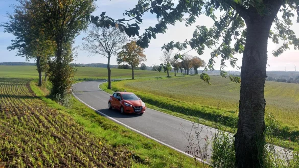 Kurvig und eng ist die L886 zwischen Schwalenberg und Born - f&uuml;r Radler nicht gerade geeignet und sicher. - &copy; Michaela Wei&szlig;e