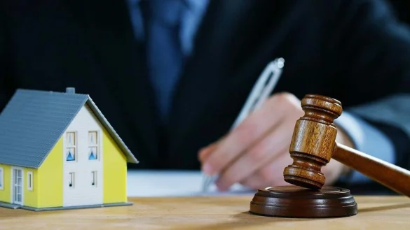 Diese H&auml;user kommen im September in Lippe unter den Hammer. - &copy; Symbolbild: Pixabay