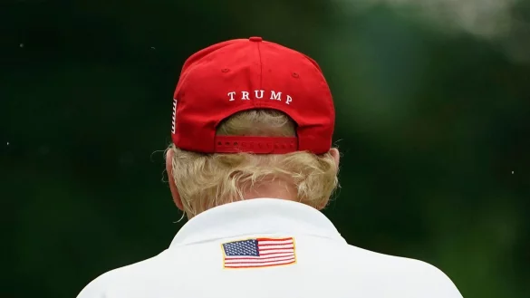 Polizei und Justiz sitzen dem ehemaligen US-Pr&auml;sidenten Donald Trump im Nacken. Der widmet sich am 10. August dem Golf. - &copy; AFP or licensors