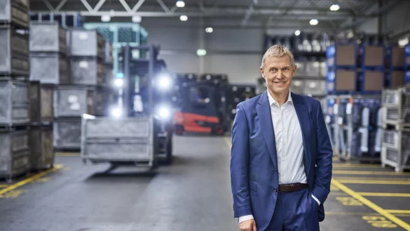 Als Nachfolger von Hubertus Benteler als Vorstandsvorsitzender steht Ralf G&ouml;ttel seit April 2017 an der Spitze des Benteler-Konzerns. Mit rund 23.000 Mitarbeitern hat Benteler 2022 fast neun Milliarden Euro Umsatz erzielt. - &copy; Martin Krause