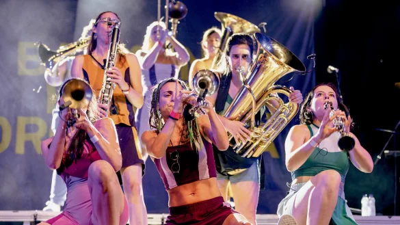 Die Brass Band kommt direkt aus Barcelona nach Detmold - und wird den Marktplatz ordentlich durchpusten. - &copy; Kulturteam