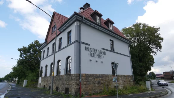 Das Haus der Jugend "Alte Post" in der Bahnhofsstra&szlig;e in Horn. - &copy; Jost Wolf
