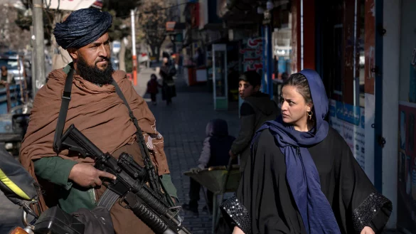 Menschenrechtsbeobachter der Vereinten Nationen haben zwei Jahre nach der Macht&uuml;bernahme der Taliban internationalen Schutz f&uuml;r die Frauen Afghanistans gefordert. (Archivbild) - &copy; Ebrahim Noroozi/dpa