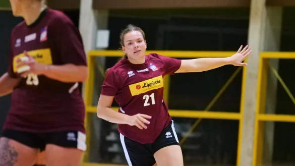 Der D&auml;nin Ida Hoberg Rasmussen gelangen bei ihrer Premiere im weinroten HSG-Dress gleich zwei Treffer. - &copy; J&ouml;rg Hagemann