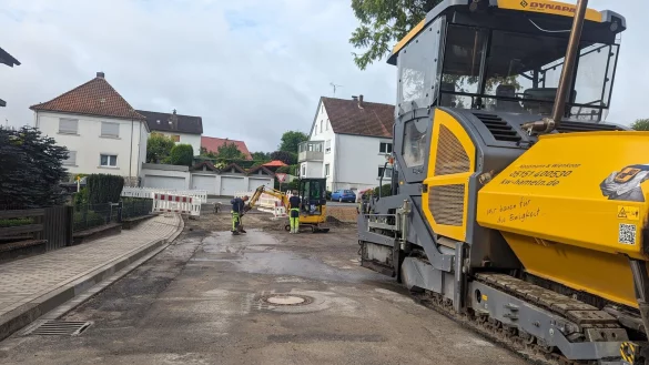 Die Fahrbahn an der neuen Br&uuml;cke am Ententeich in Hohenhausen ist bereit f&uuml;r den Asphalt. - &copy; Gemeinde Kalletal