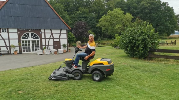 Hat k&uuml;nftig mehr Zeit f&uuml;r Familie, Enkel, Haus und Garten: CDU-Ratsherr Jobst-Dieter Rodewald-T&ouml;lle aus Selbeck geht nach mehr als 30 Jahren in den politischen Ruhestand. - &copy; Sylvia Frevert
