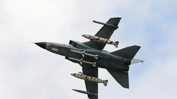 Ein Tornado der Bundeswehr bei Flugübungen. - © Pixabay/onkelglocke