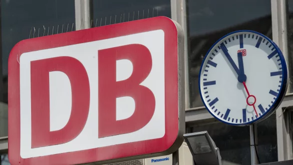 Die Bahn gilt in Deutschland als chronisch unp&uuml;nktlich. Das soll mithilfe moderner Technik besser werden. (Archivbild) - &copy; dpa