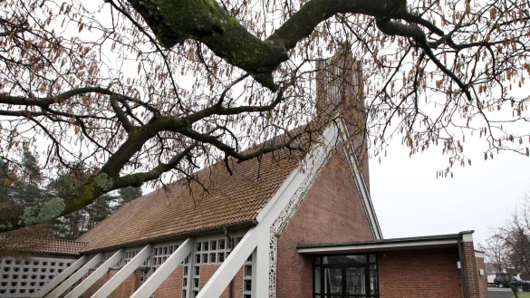 Die Katholische Milit&auml;rkirche in Augustdorf wurde in Zeltform gebaut. - &copy; Archivfoto: Bernhard Preuss