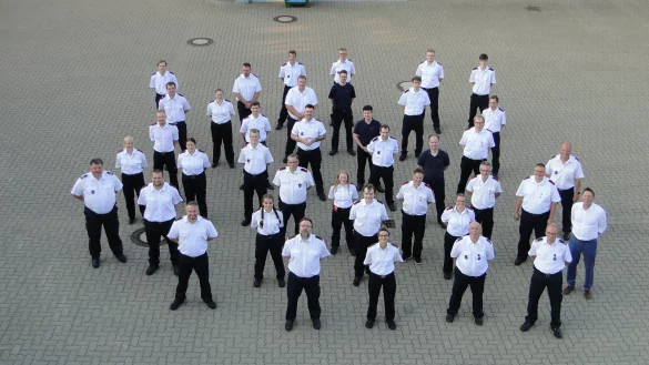 Zahlreiche Feuerwehrleute wurden geehrt und bef&ouml;rdert. - &copy; Hajo G&auml;rtner