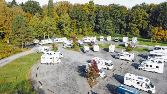 Der Wohnmobilstellplatz Flachsheide von oben. - &copy; Strohtb&auml;umer/Stadt Bad Salzufle