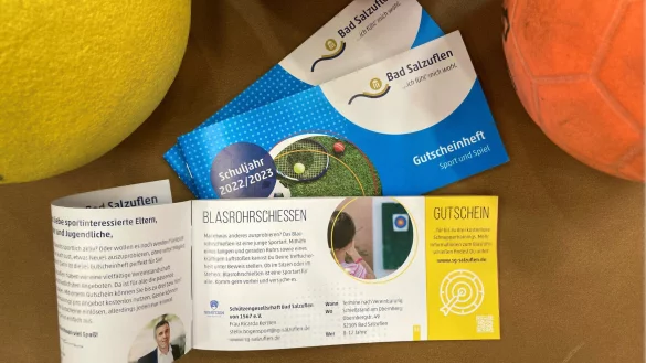 Gutscheinheft Sport: das "Gutscheinheft Sport und Spiel" der Stadt Bad Salzuflen wartet mit interessanten Angeboten auf, zum Beispiel Blasrohrschie&szlig;en. - &copy; Stadt Bad Salzuflen